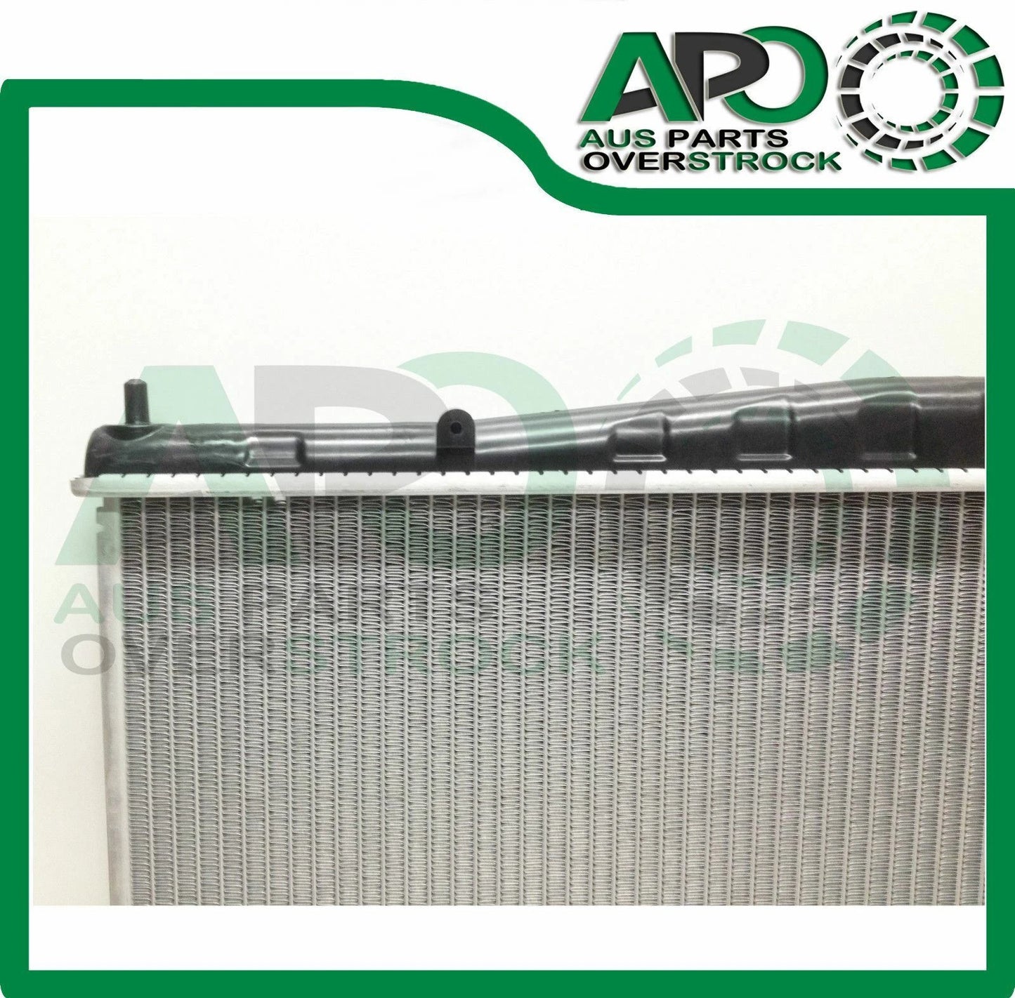 Heavy Duty Radiator For NISSAN Elgrand 3.2L E50 Turbo Diesel Auto Manual